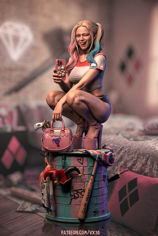 Harley "Trouble In Pink" Statue