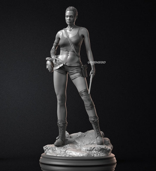 Lara Croft Statue