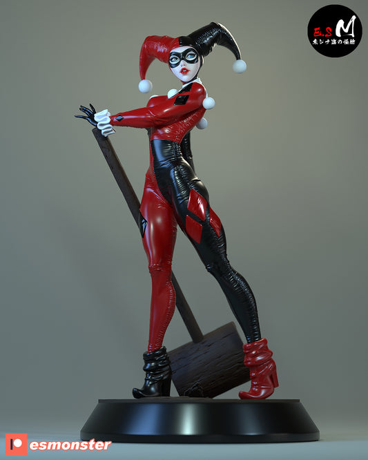 Harley Quinn Statue