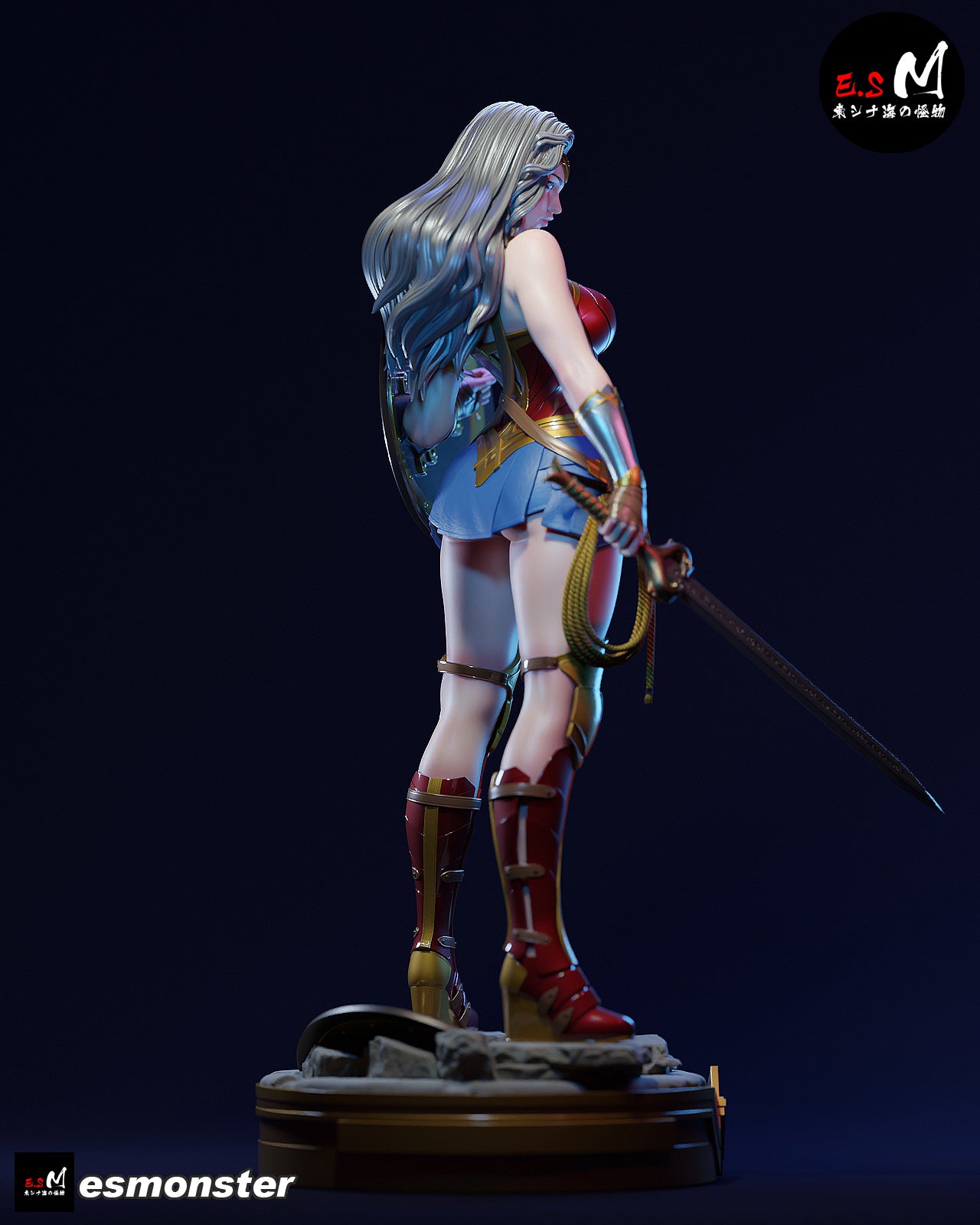 Wonder Woman Statue