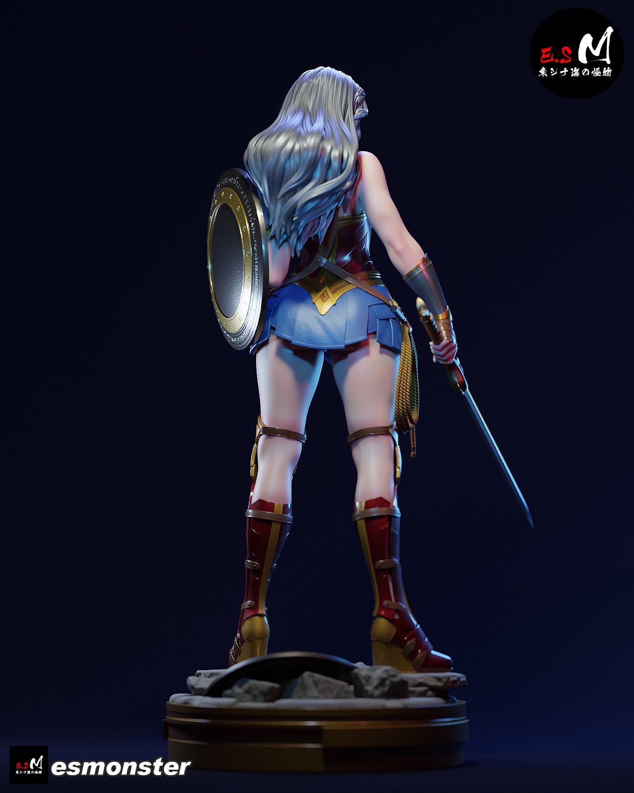 Wonder Woman Statue