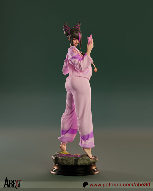 Juri Han (SF) Statue