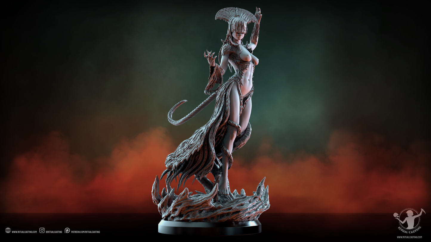 Deus Spes Nostra: Lady Sin Statue