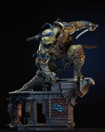 Leonardo Statue