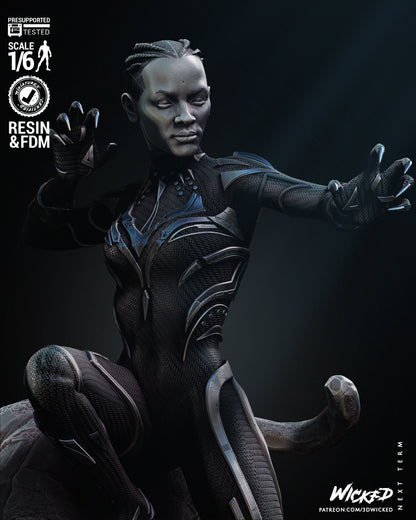 Black Panter Shuri Statue