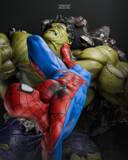 Spiderman VS Hulk Statue 3D-Printed Kit