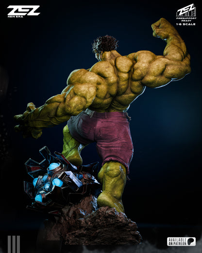 Hulk Statue