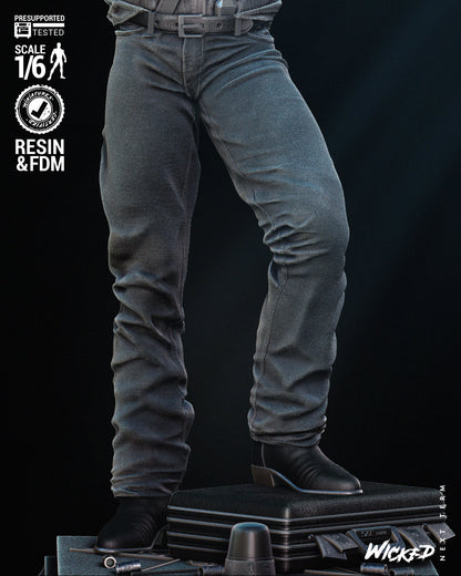 Martin Riggs (Lethal Wapon) Statue