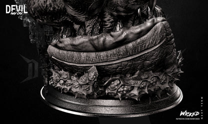 Dante (Devil May Cry) Statue