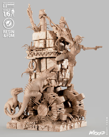 Lara Croft Statue