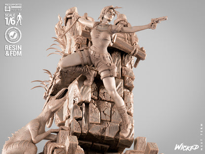 Lara Croft Statue