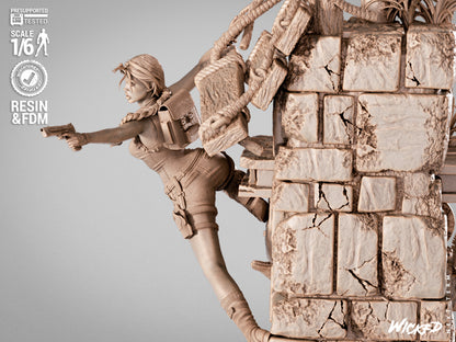 Lara Croft Statue