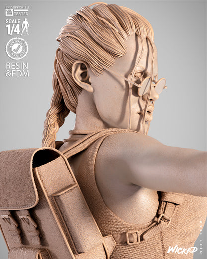 Lara Croft Bust