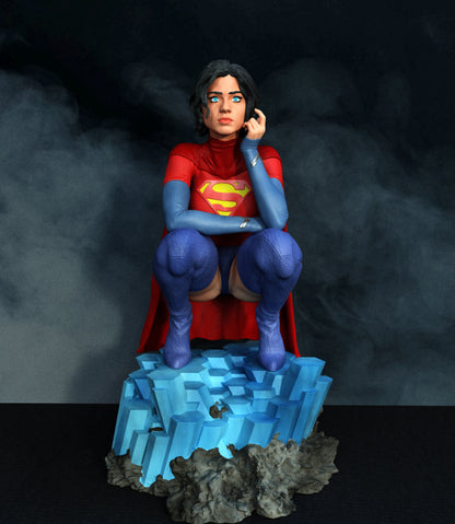 Super Girl Statue 3D-Printed Kit