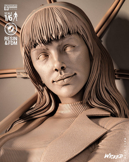 Gwen Stacy Statue
