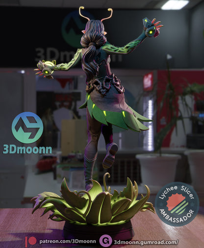 Mantis Statue