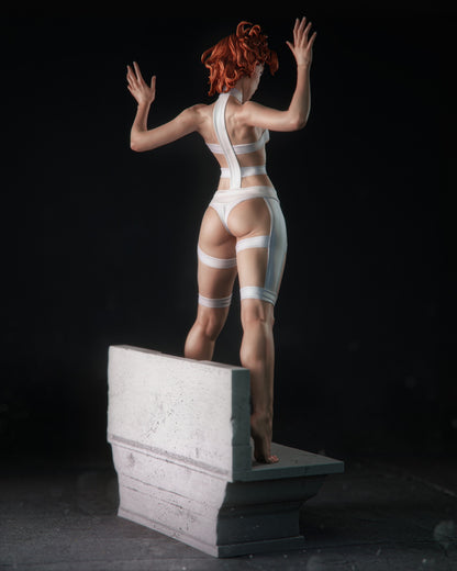 Leeloo Statue