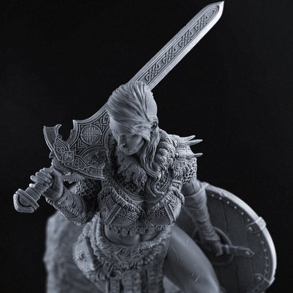 Ellika - The Undefeated Statue