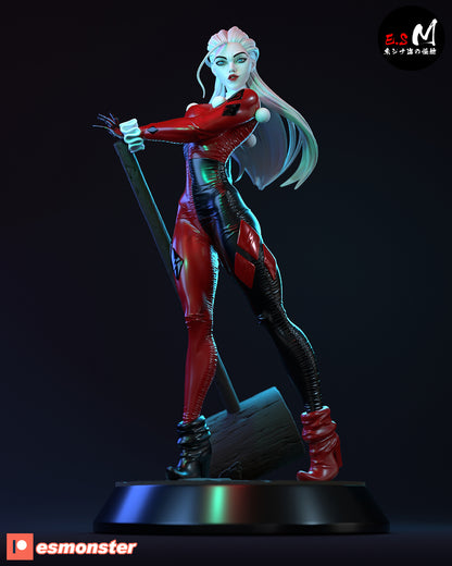 Harley Quinn Statue