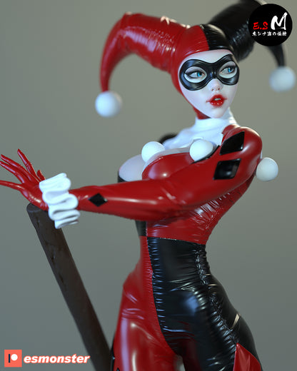 Harley Quinn Statue
