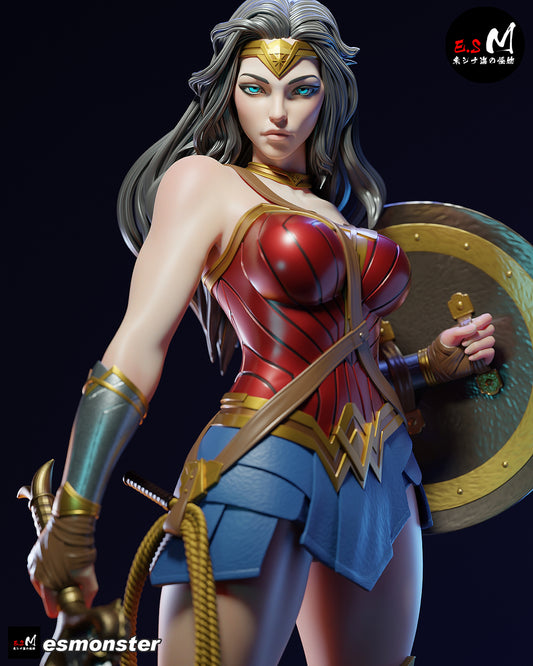 Wonder Woman Statue