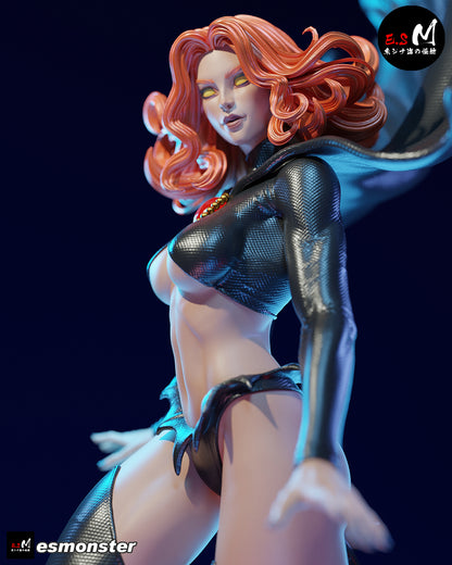 Red Queen Statue