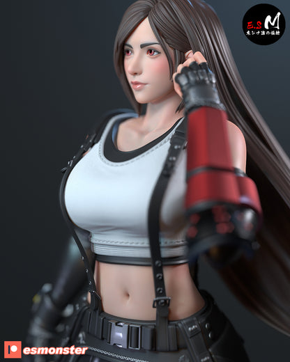 Tifa Lockhart Statue