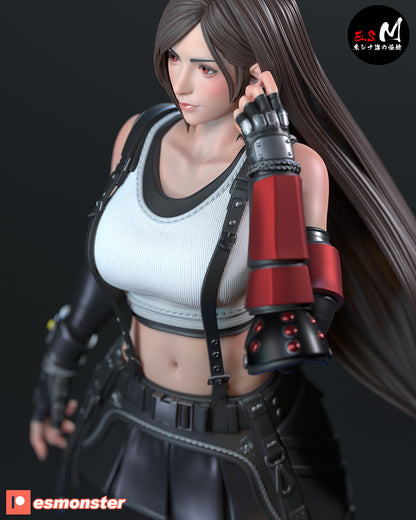 Tifa Lockhart Statue
