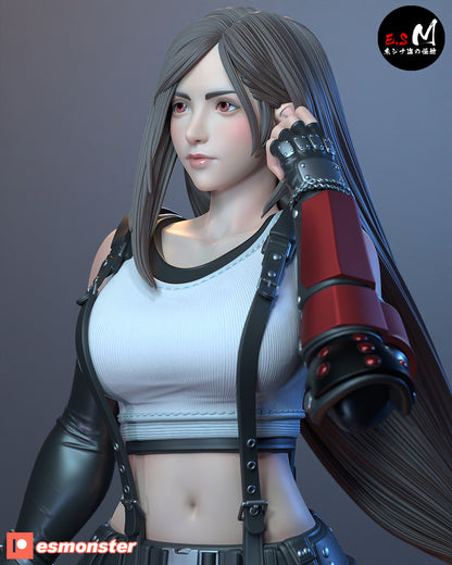 Tifa Lockhart Statue