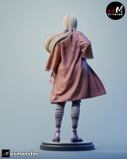 Tsunade Statue