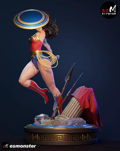Wonder Woman Statue