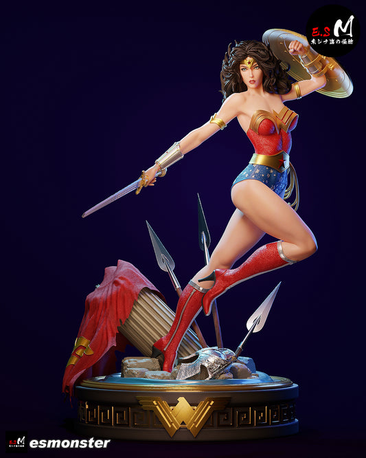 Wonder Woman Statue