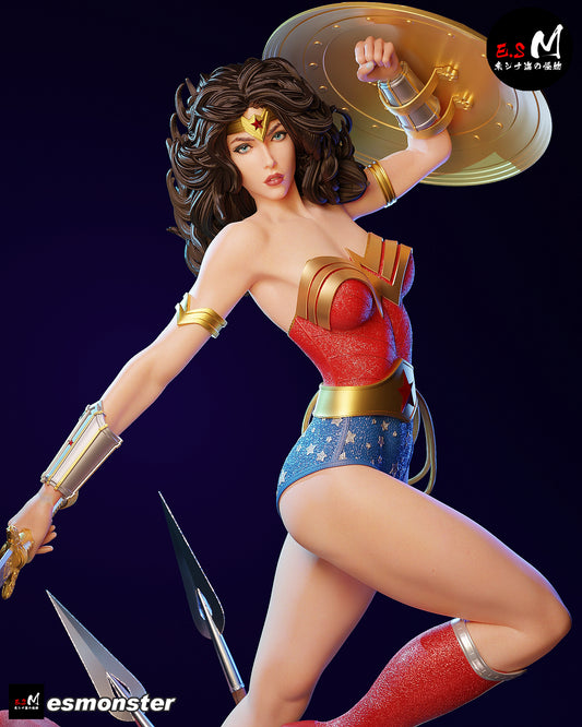 Wonder Woman Statue
