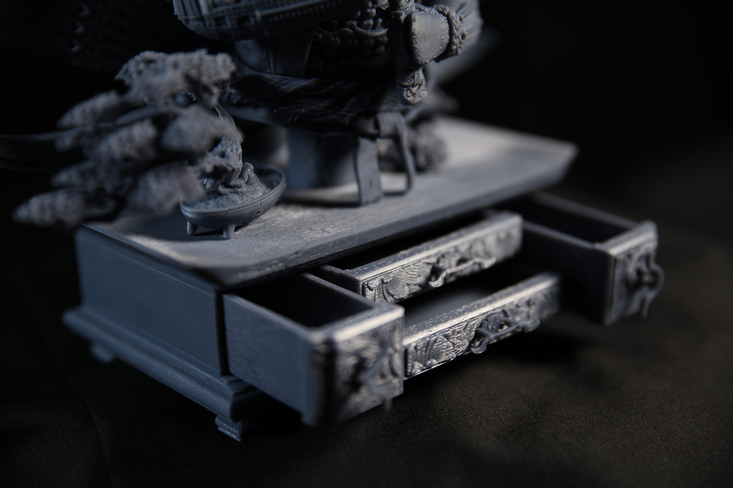 Himiko - Premium Bust And Jewerly Box