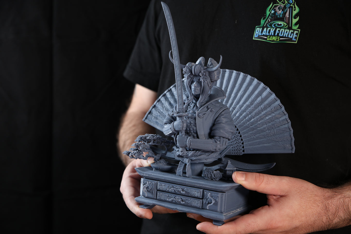 Himiko - Premium Bust And Jewerly Box