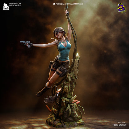 Lara Croft Statue