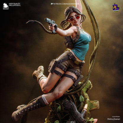 Lara Croft Statue