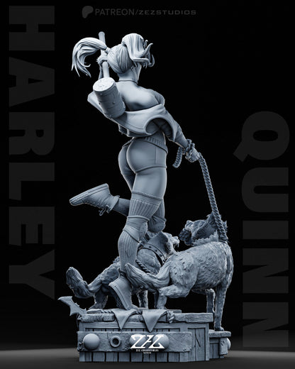 Harley Quinn Statue