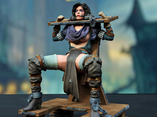 Sorceress Prisoner Statue