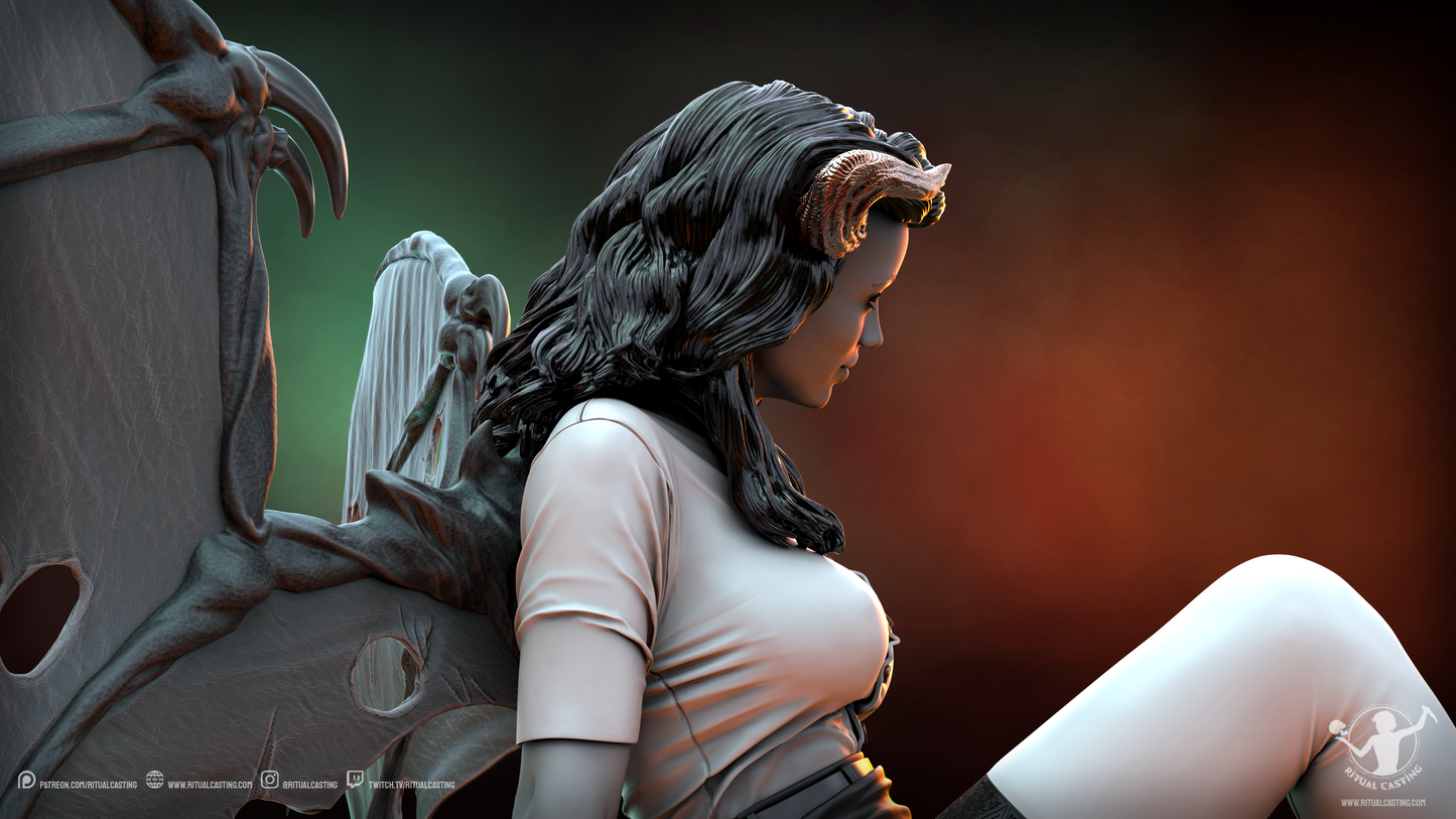 Sarysa V2 Statue