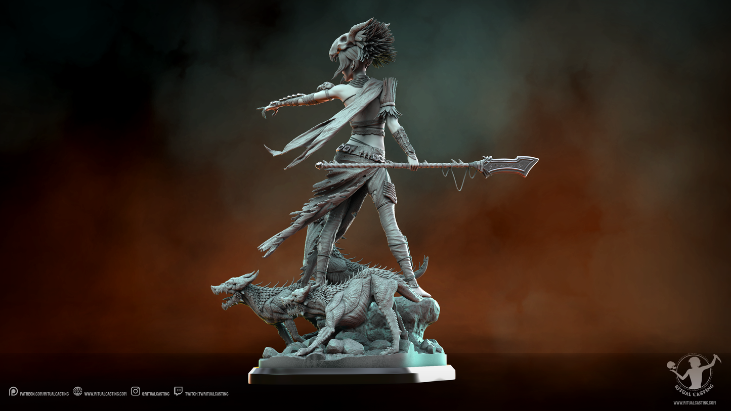 Tanis Statue