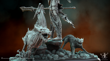 Tanis Statue