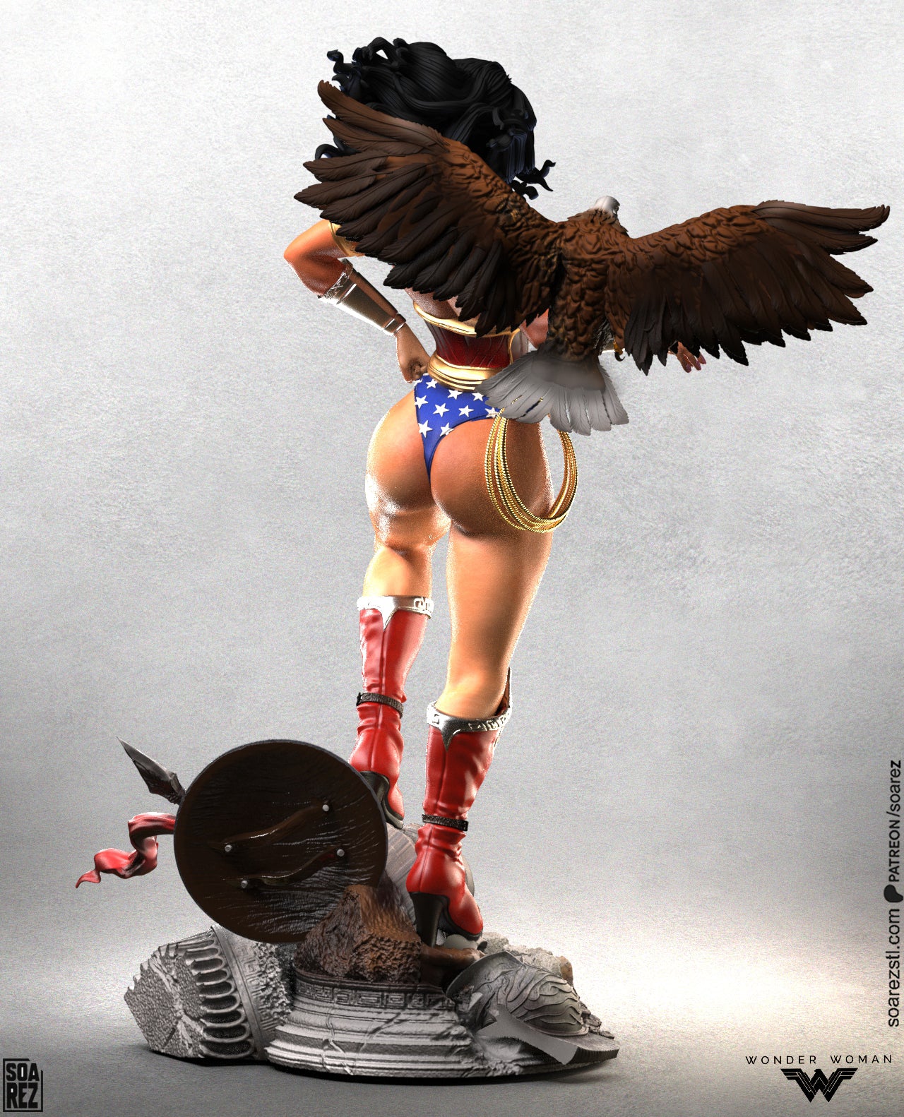 Wonder Woman Statue